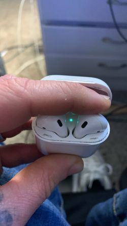 Apple AirPods 