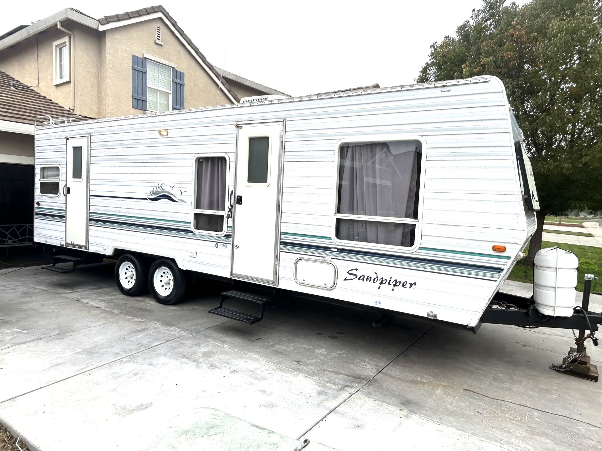 2001 sandpiper 27ft Very Clean One Owner
