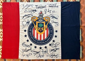 Club Deportivo Chivas de Guadalajara Flag/Bandera 33” x 45” with Signatures