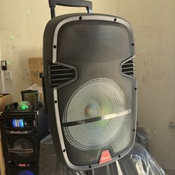 Portable Music Player With Microphone 