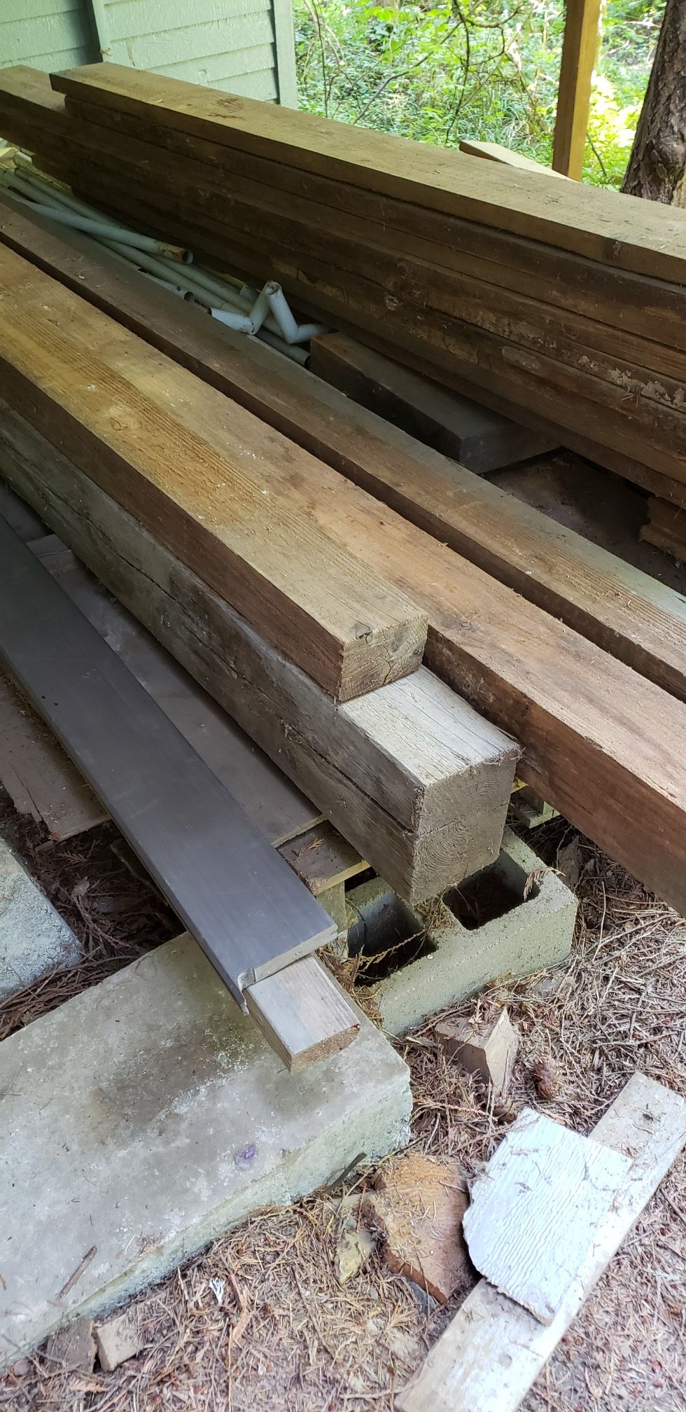Building materials - Rough sawn timbers