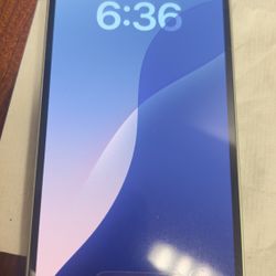 iPhone 12 128 GB Works With All Carriers