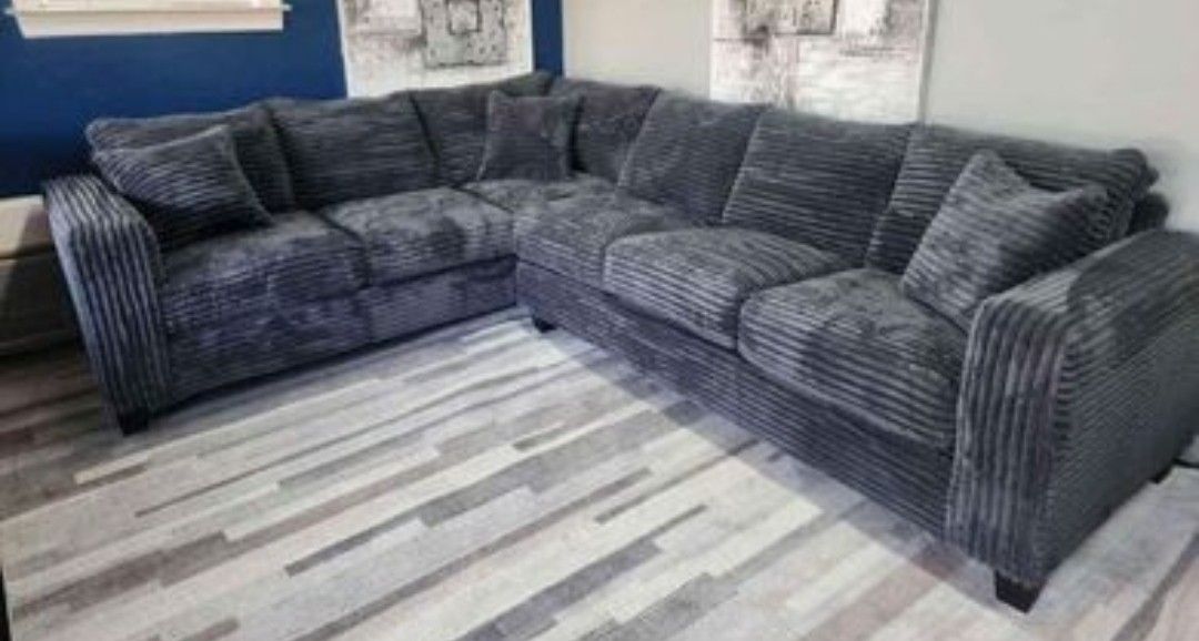 Limited Edition! 🚨 Brand New Byers Market Ghost & SLATE Grey Full Length Mink 2pc Sectionals