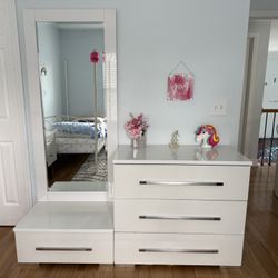 Queen Size Bed  And Mattress Included / Dresser