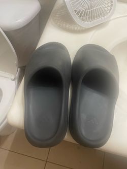 dark grey yeezy slides