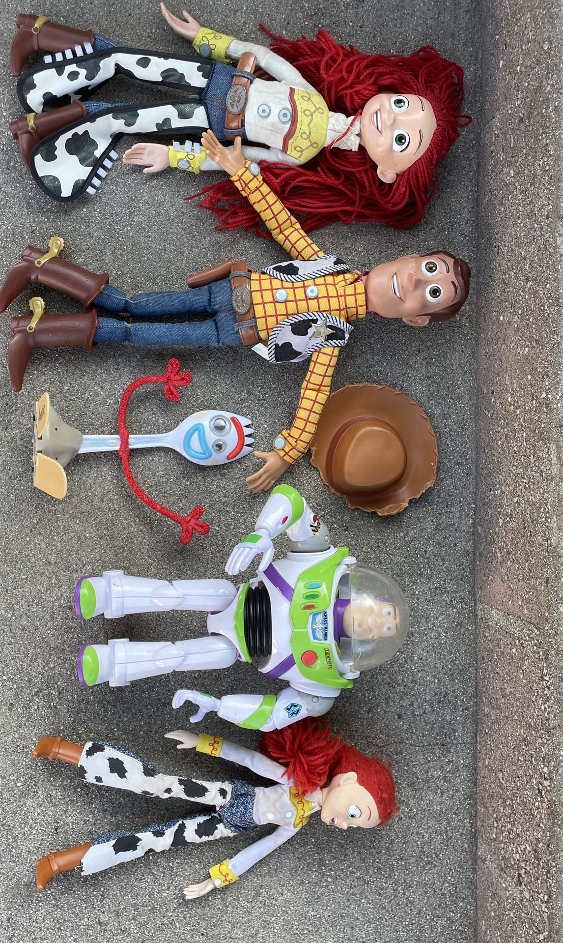 TOY STORY BUZZ -WOODY +JESSE +SPORKY -take all for $29. Firm price in eagle rock