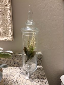 Apothecary glass jar