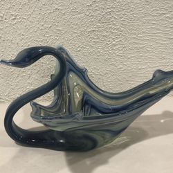 Large Vintage Beautiful Hand Blown Glass Swan In Varying Shade Of Blue 14.50”long And Height Is About 7”