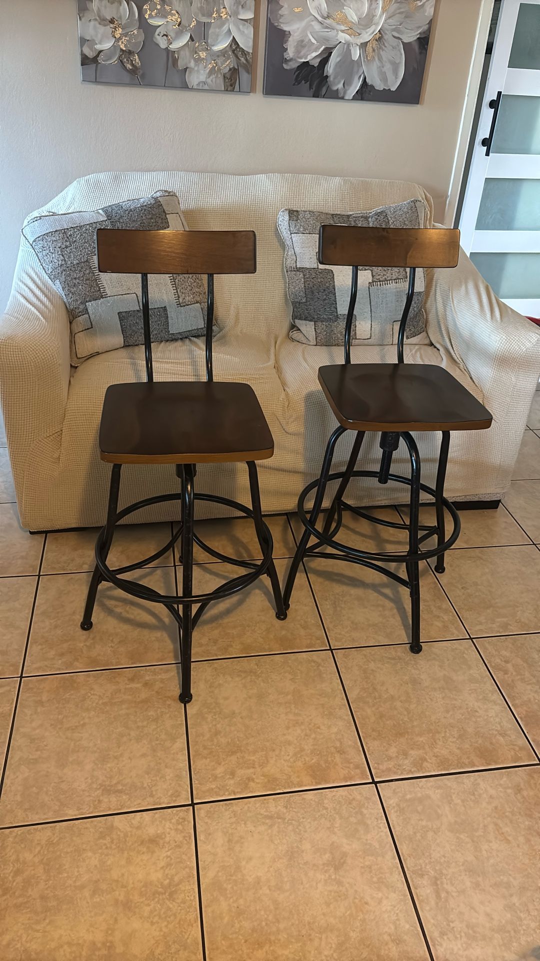 Stools Ajustables