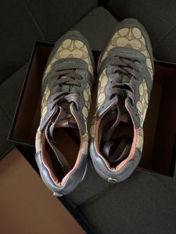 Sneaker