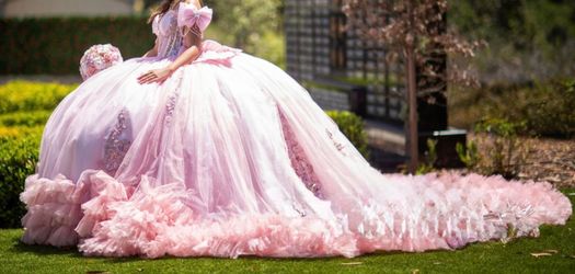 Moda 2000 Quinceañera dress- size 5 color pink
