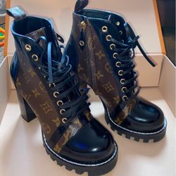 LOUIS VUITTON BOOTS 