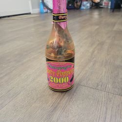 Champagne  Party Poppers  2000 Conmemorative Contains;20 Popers