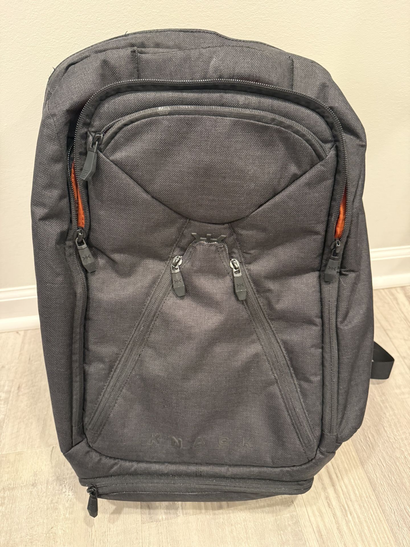 Knack Medium Expandable Backpack Series 1