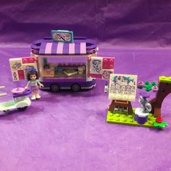 Lego Friends Emma's Art Stand