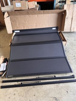 BAK Industries 448329 BAKFlip MX4 Truck Bed Cover 15 to 20 Ford F150 5'6" Bed