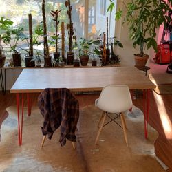 Hairpin Leg mid Century Modern Table 