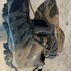 Merrell Gore Tex Hiking Boots 10.5 M
