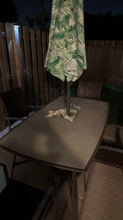 Outdoor dining table with 4 chairs & umbrella backyard furniture