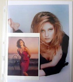Autographs Jodie Foster Apx 3x5 Hand Signed Magazine Clipping  
