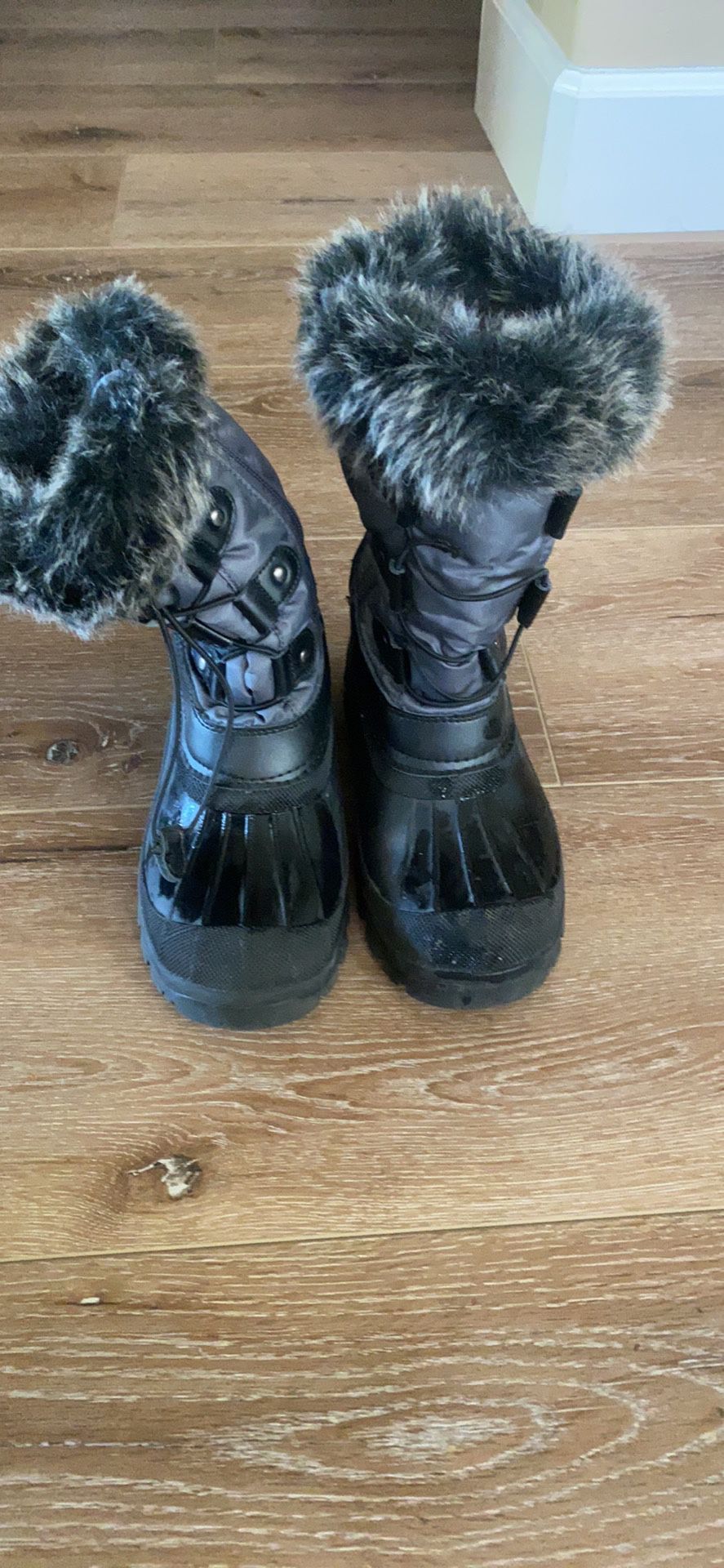 Winter Boots Boys Size 3