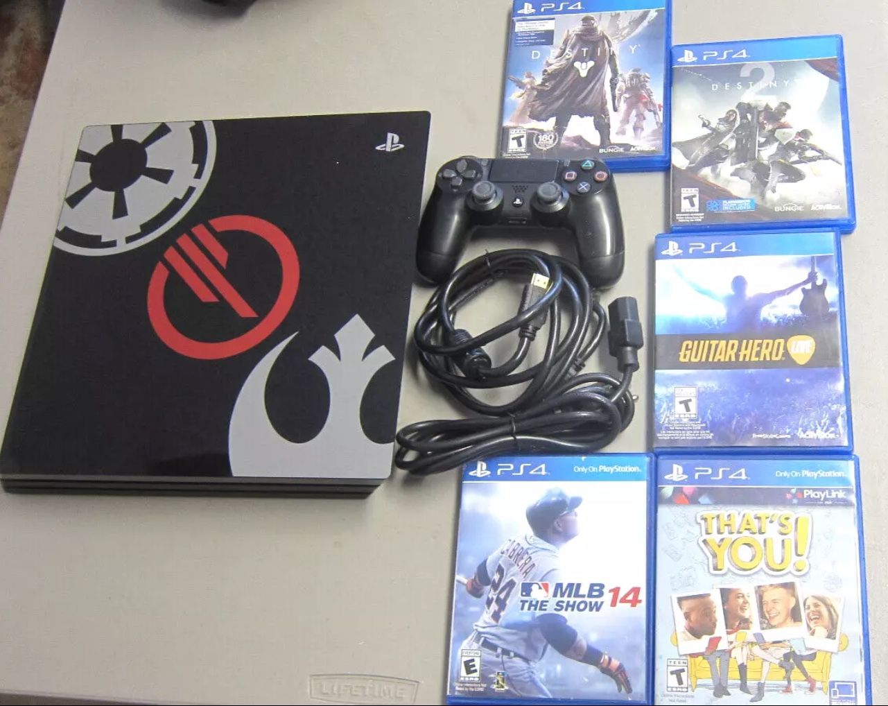 Sony PlayStation Pro Limited Edition: STAR WARS Battlefront