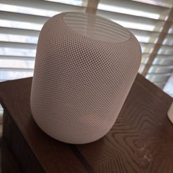 Apple HomePod 2nd Gen – Like New”