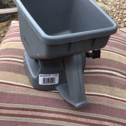figaro spreader hand held