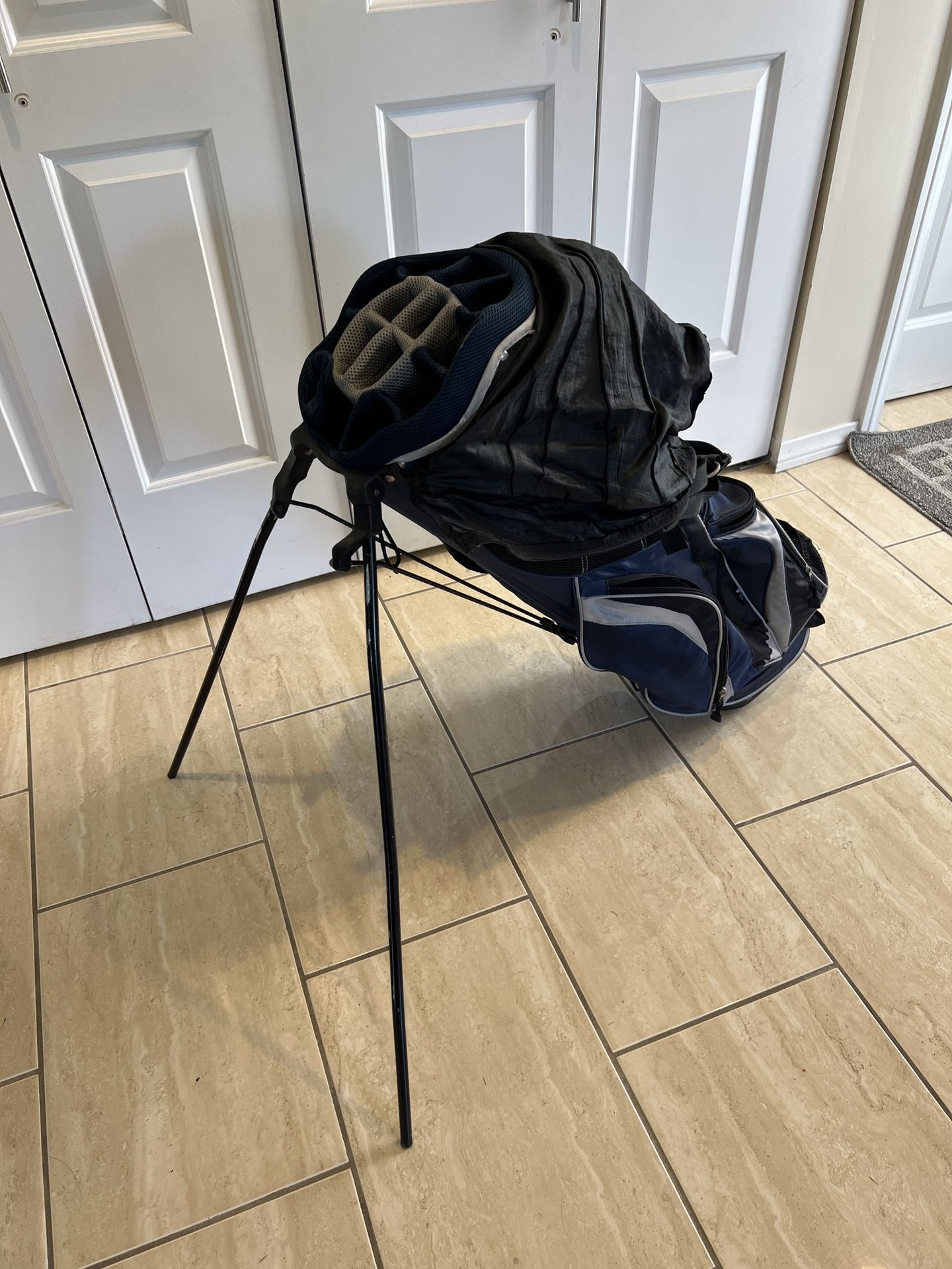 Basic Golf Bag - The Honest One