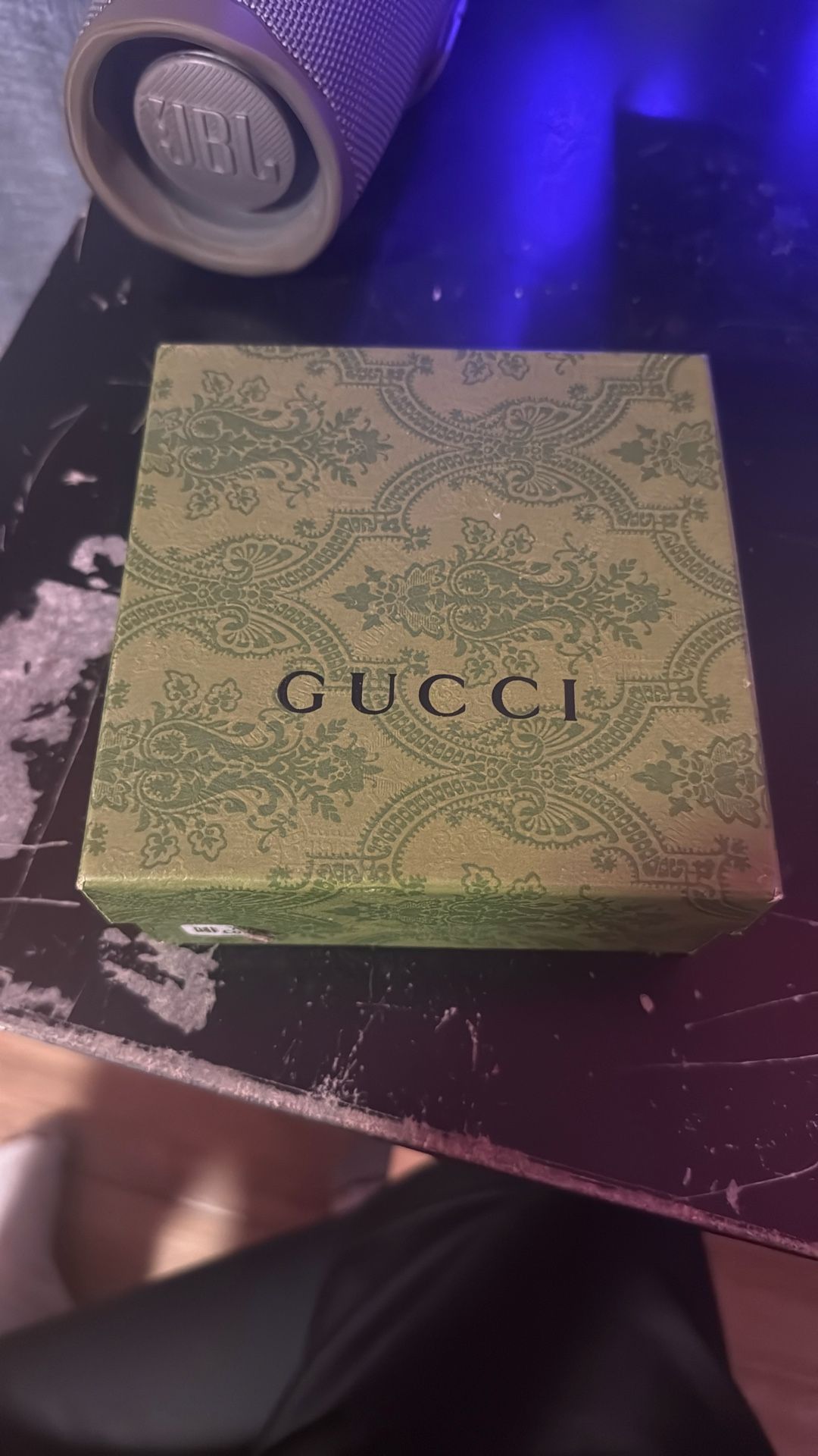 Gucci belt (throw me a offer)