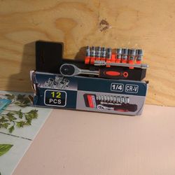 12 PC  Socket Set With Ratchet And Long extension For