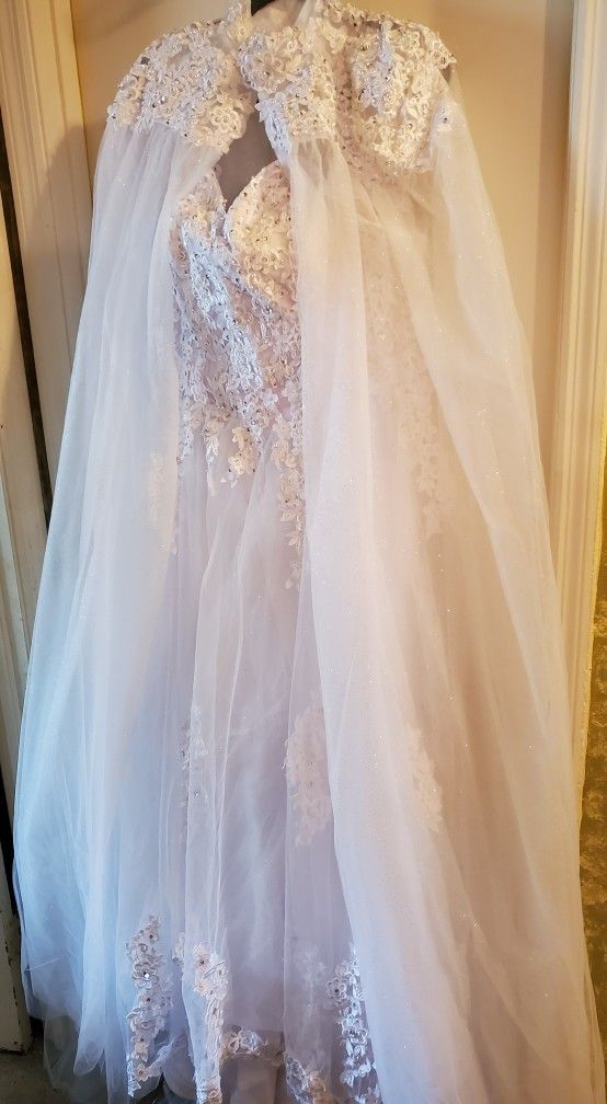 Sparkly Tulle/Lace A Line Wedding Gown Set