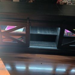 Beautiful Farmhouse Coffee Table 