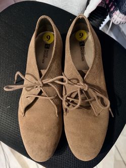 Women’s suede shoes