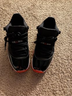 Jordan bred 11 lows size 9.5