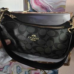 Black shoulder bag