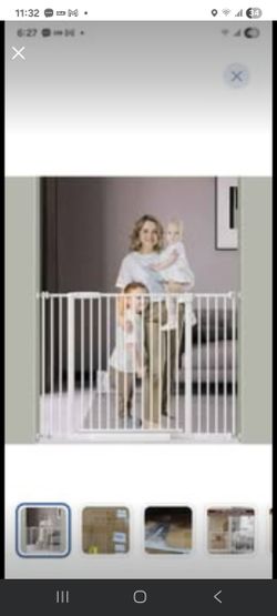 brand New DEARBB Extra Wide Baby Gate Ultra Narrow Spacing 30.11- 45.86" Pressure Mounted