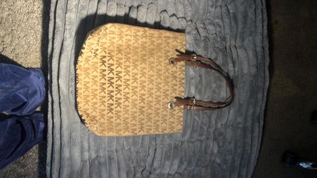 Michael Kors MK Signature Tote Bag