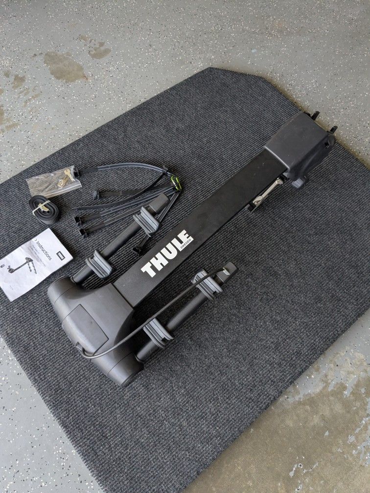 Thule Apex XT 2-Bike Hitch Bike Rack Black . Brand New. 1.25” and 2” hitch, Superior Bike Protection. Lock Included.