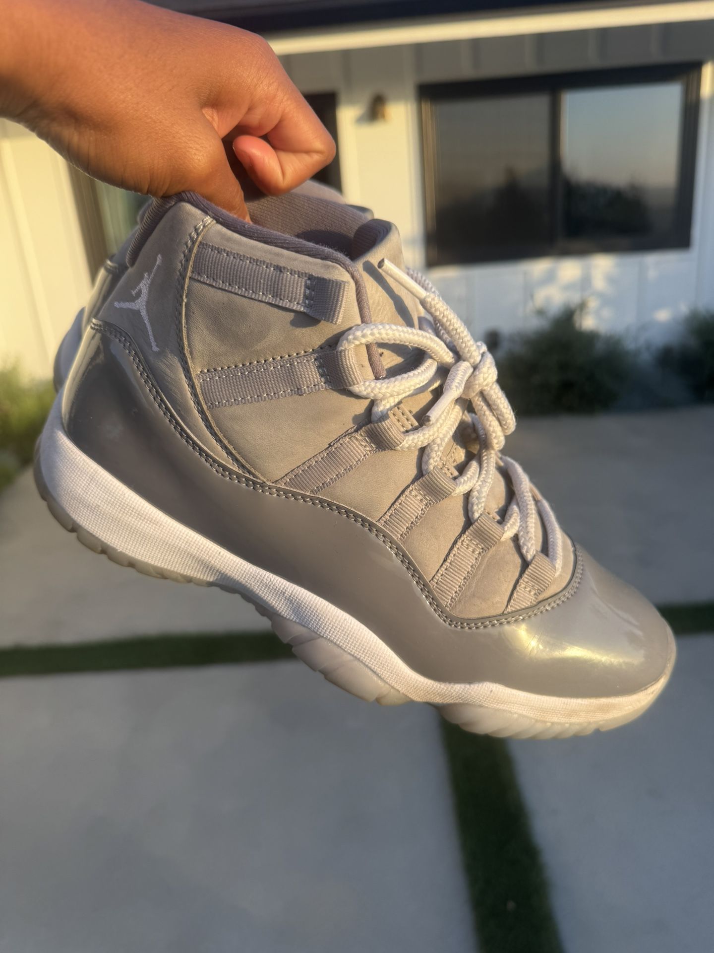 Cool Grey Jordan 11s Size 8 Men’s