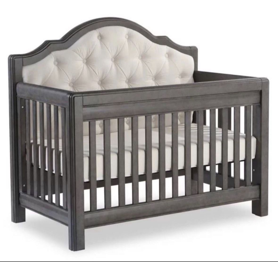 Pali Baby Crib With Dresser + Changing Table 