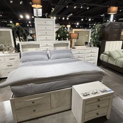 4PC Queen Bedroom Set 🔥 Storage All Around 🔥