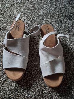 Tom's sandals