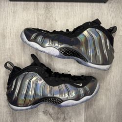 Size 10 - Preowned Nike Air Foamposite One "Hologram" 314996-900