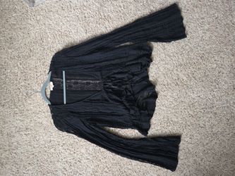 black long sleeve lace blouse