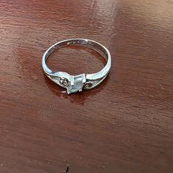 Beautiful 925 sterling silver size 10 Aquamarine ring