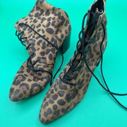 Lace Up Leopard Boots Size 8.5