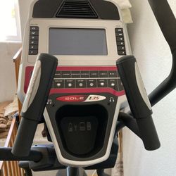 Elliptical SOLE E35