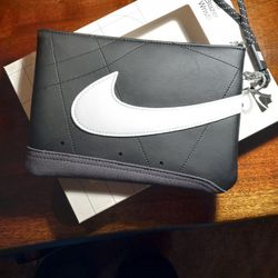 NWB Nike Blazer Wristlet Clutch Never Used