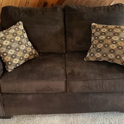 Love Seat- Corduroy- Good Condition 